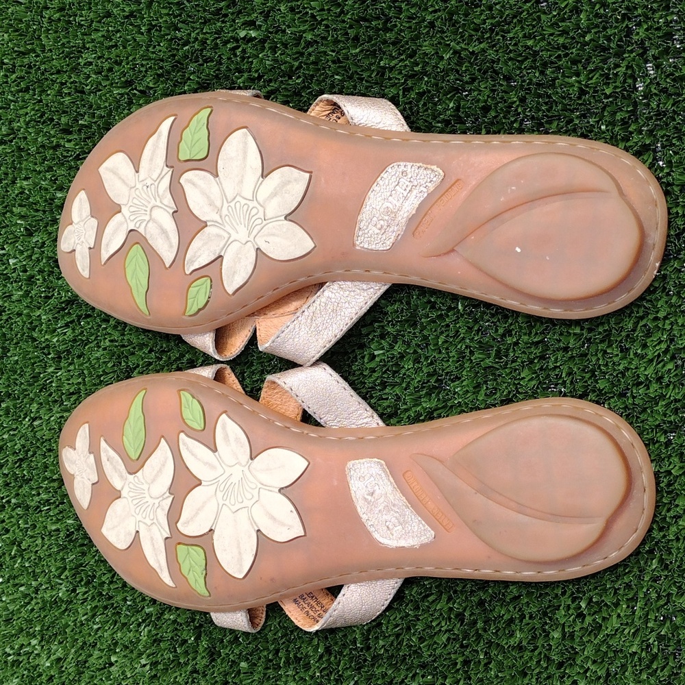 Born Concept Women's Audra Brown Leather Medallion Thong Sandal Size 10 - Picture 6 of 7